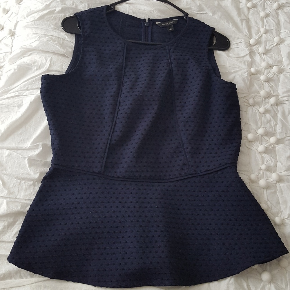 Banana Republic Sz 6 sleeveless top Navy